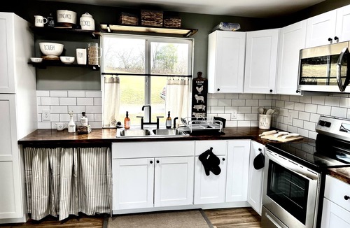 Lancaster House | Sugar Creek Retreat