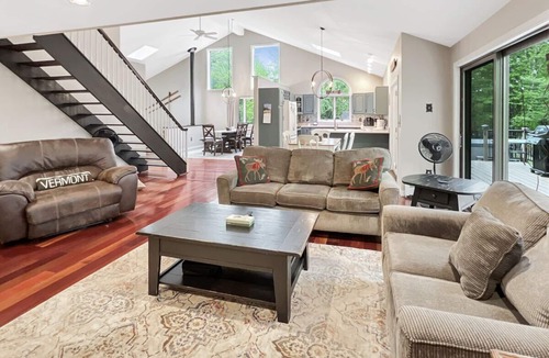 Chittenden House | Sugar Hollow-Summer Ready! 4BR w/Pool & Hot Tub