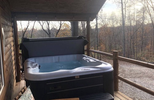 Logan Cabin | Sugar Maple Cabin-Hocking Hills