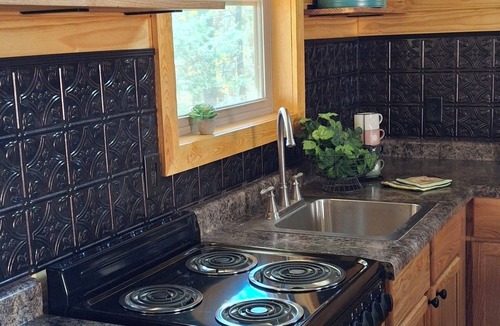 Bruno Cabin | Sugar Pine CabinsnChickadee Cabin