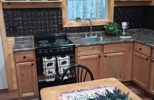 Bruno Cabin | Sugar Pine CabinsnChickadee Cabin
