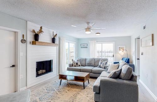 Fort Walton Beach House | Sugar Reef Cottage-356 Billfish unit #1