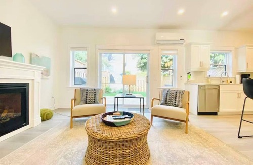 Charlottetown House | Sugarberry House｜Heart of Downtown Charlottetown