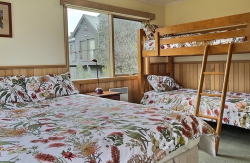 Alpine Shire House | Sugarloaf, alpine-getaways