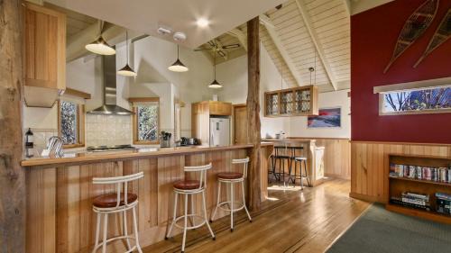 Dinner Plain Ski Chalet | Sugarloaf