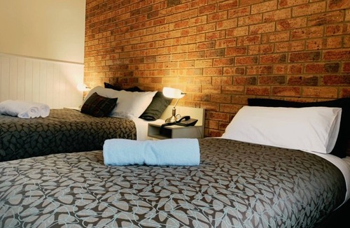 Broadford Hotel | Sugarloaf Motel