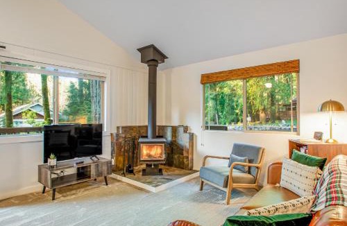 Sudden Valley House | Sugarpine Retreat