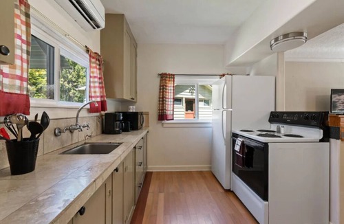 Klickitat Apartment | Suite #1 - Klickitat River Inn