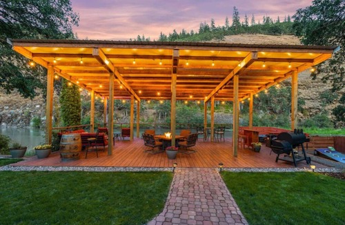 Klickitat Apartment | Suite #1 - Klickitat River Inn