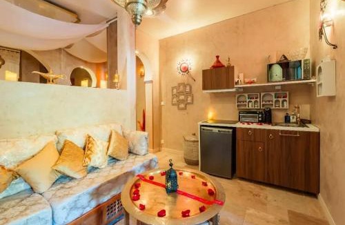 Lagrace-Dieu Hotel | Suite 1001 Merveilles jacuzzi parenthèse intime & relaxante