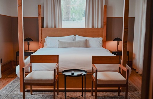 San Jacinto Hotel | Suite 11 - 1st Floor - 540 sq ft - King Bed