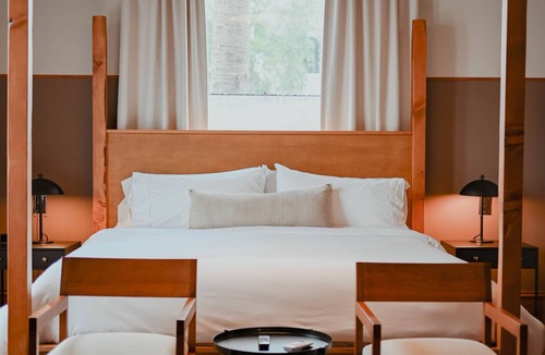 San Jacinto Hotel | Suite 11 - 1st Floor - 540 sq ft - King Bed