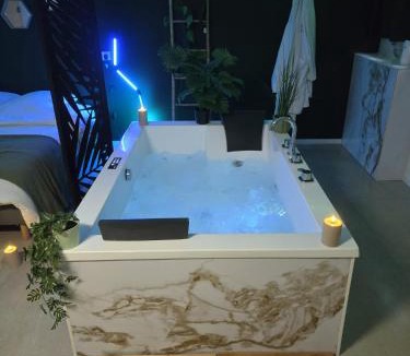 Tourcoing Hotel | Suite 11