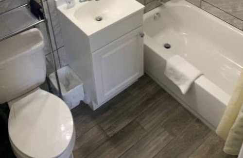 Mountain Home House | Suite 16 at The Carlton
