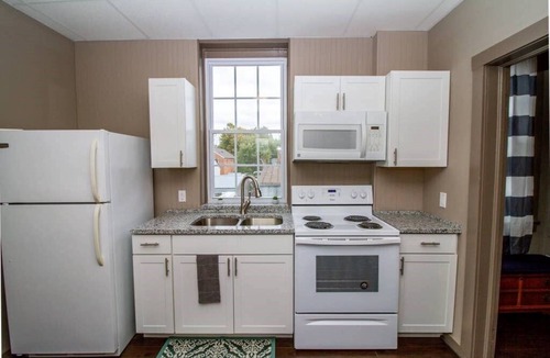 Hermann Hotel | Suite #2 - 1 Bed 1 Bath in Downtown Hermann