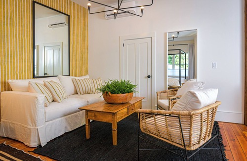 Jacksonville Hotel | Suite 2 at Kubli Haus Luxury, Style & Location, 1 block to Britt