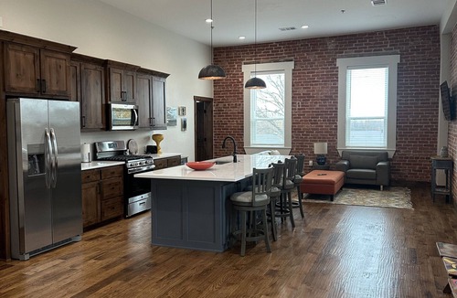Aubrey Apartment | Suite 3 Beautiful 2-bedroom apartment in Aubrey with WiFi, AC