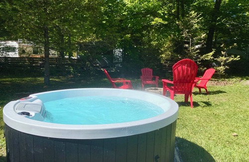 Bluewater Apartment | Suite 3 - Relax in beautiful Bayfield - 15min from Grand Bend