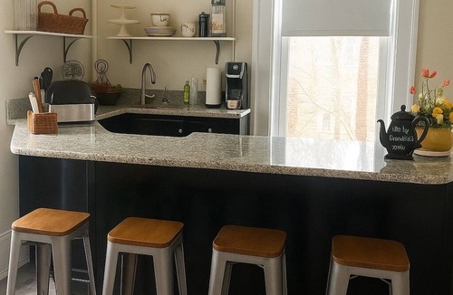 Shelbyville Apartment | Suite 318 | Spacious, Modern Downtown Suite