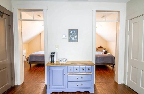 Hermann Hotel | Suite #4 - Adorable 2 Bed Suite in Downtown Hermann