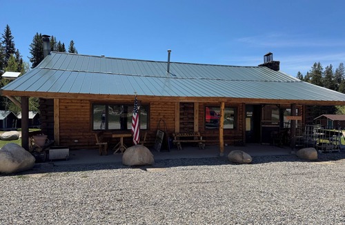 Ten Sleep Cabin | Suite 4 at Deer Haven Lodge - Serenity Awaits!
