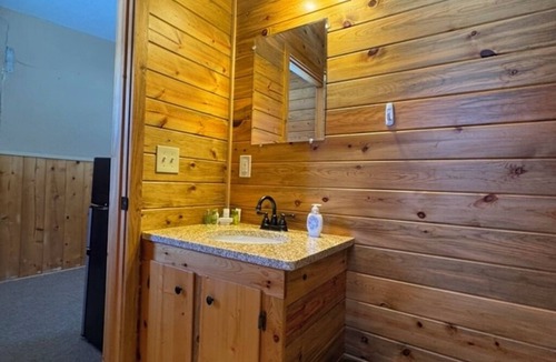 Ten Sleep Cabin | Suite 5 at Deer Haven Lodge - Riverside Retreat! Relax in Ten Sleep!