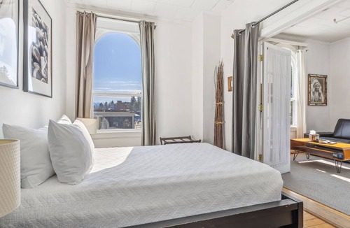 Lake Placid Hotel | Suite 6- Not Pet Friendly