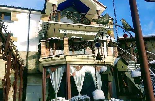Ocenilla Apartment | Suite 7 with Mountain Views, Shared Terrace, and Wi-Fi