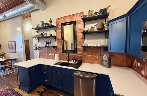 Le Roy Apartment | Suite A at The Elliott 1887