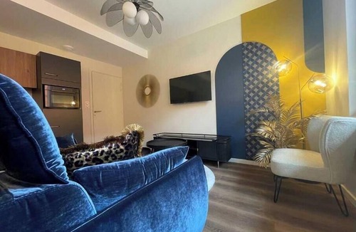 Niergnies Apartment | Suite "Art Déco" - 2/4 Pers