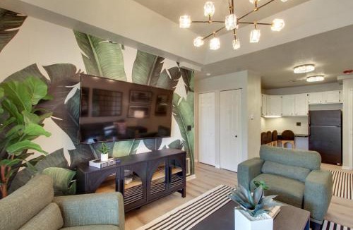 Louisburg House | Suite at The Saint Hotel: 15 Mi to Overland Park