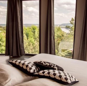 Trevoux House | Suite atypique, jacuzzi & piscine 4