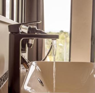 Trevoux House | Suite atypique, jacuzzi & piscine 4