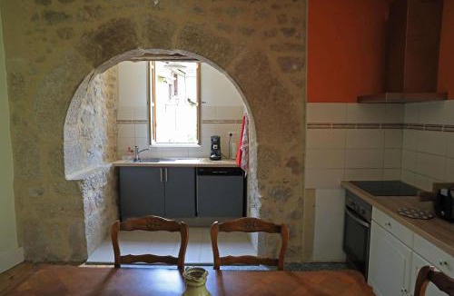 Entraygues-sur-Truyere Apartment | Suite avec vue panoramique sur la Truyère