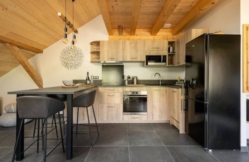 Viuz-en-Sallaz Apartment | Suite Avec Jacuzzi et Sauna « Ledelweiss »