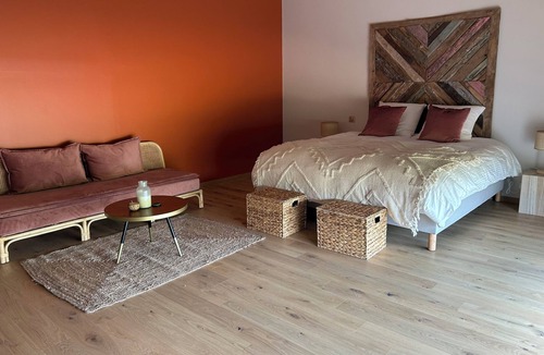 Solesmes Cabin | Suite Avec spa de Nage Située à 45km du Mans