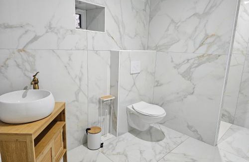 Couesmes-Vauce House | Suite avec spa