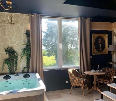 Albi House | Suite avec SPA privatif à ALBI La Mascrabiere BED & SPA