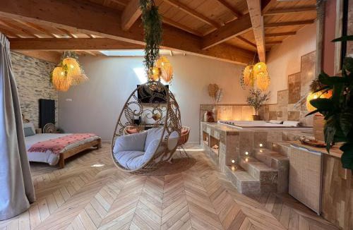 Downtown Angers Bed & Breakfast | Suite Bali Les Petits Plaisirs