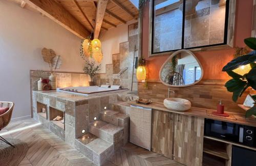 Downtown Angers Bed & Breakfast | Suite Bali Les Petits Plaisirs