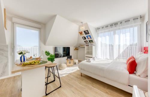 Bobigny Apartment | Suite Bauhaus - Proche Paris - Terrasse - Netflix
