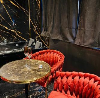 Lintot Apartment | Suite BlackSensuelle