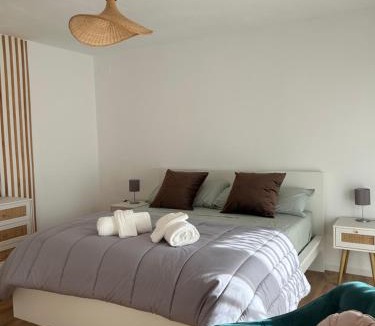 Llica d'Amunt Apartment | SUITE Bougainvillea