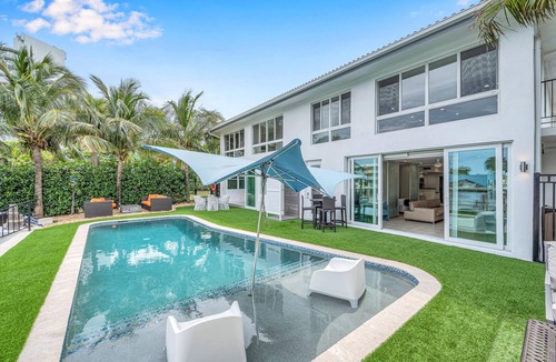 Barrier Island Condo | Suite by Beach | Waterfront | Lago Key Three