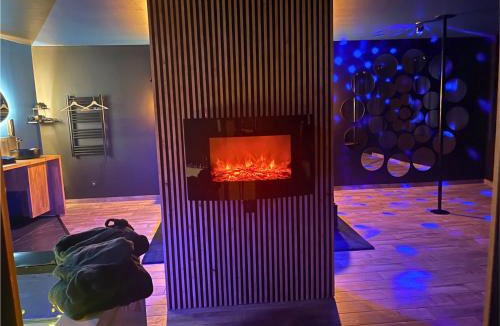 Sainte-Pezenne Apartment | Suite Casanova avec SPA & Escape Love Game - Doux Bleu Jeux