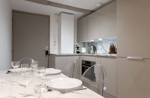 Quartier Saint-Marc - Croix de Pierre - Saint-Nicaise Apartment | Suite Cathédrale Haut de Gamme + Parking Couvert