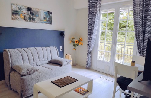 Tournay Bed & Breakfast | Suite Chambre D'hôte Avec Piscine vue sur les Pyrénées