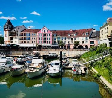 Cergy Apartment | Suite Chic & Confort Votre Parenthèse Idéale