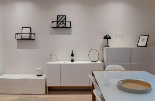 Saint-Thomas-d'Aquin Apartment | SUITE COCTEAU : au cœur de la Rive Gauche, neuf, design, 2/4/6 personnes
