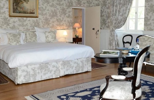 Saint Palais House | Suite-Connected-Ensuite-Garden view